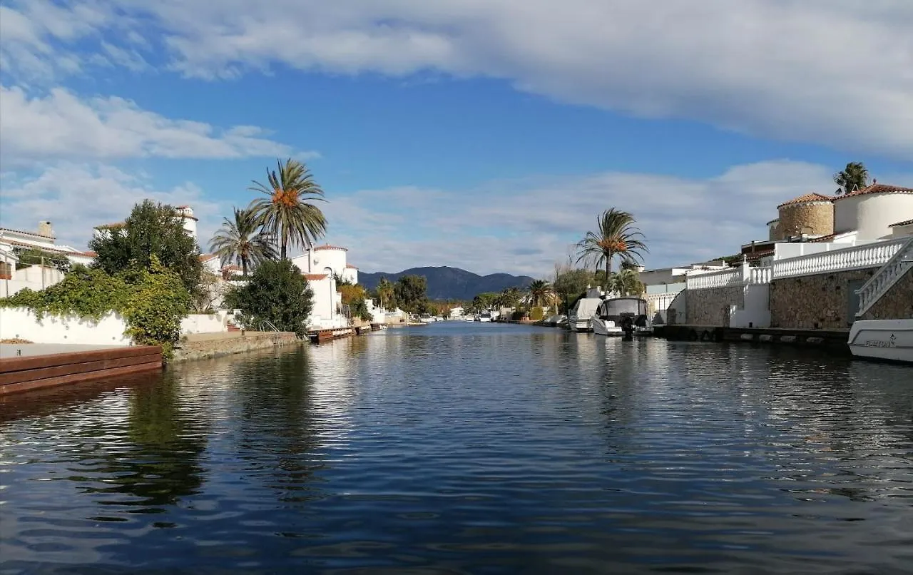 Leon Inmo Villa Frida - 11790 Empuriabrava 0*,  Spain